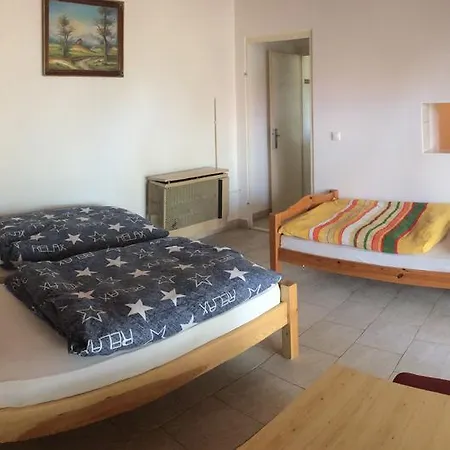 Apartman Yellow Park *