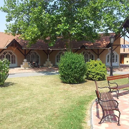 Yellow Park Apartman Balatonkeresztúr
